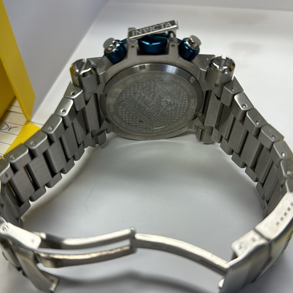 Invicta Model 10030-Men’s watch-Quartz case and dial-51 mm-Stainless Steel - Picture 5 of 6